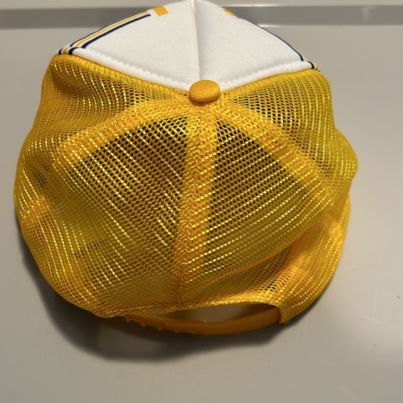 Vintage 1982 USFL Oakland Invaders Truckers Mesh Yellow and Blue Hat SnapBack OS - Picture 5 of 8